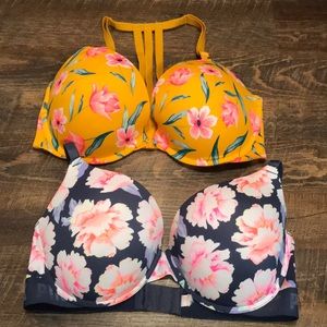 Pink Victoria’s Secret bras